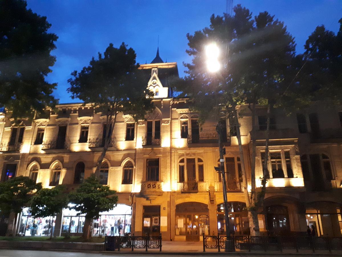Karin House Apartment Тбилиси Екстериор снимка